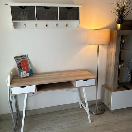 Apartamento Totalmente Reformado Con Piscina Y Jardines Al Lado De La Playa De La Carihuela Torremolinos Dış mekan fotoğraf