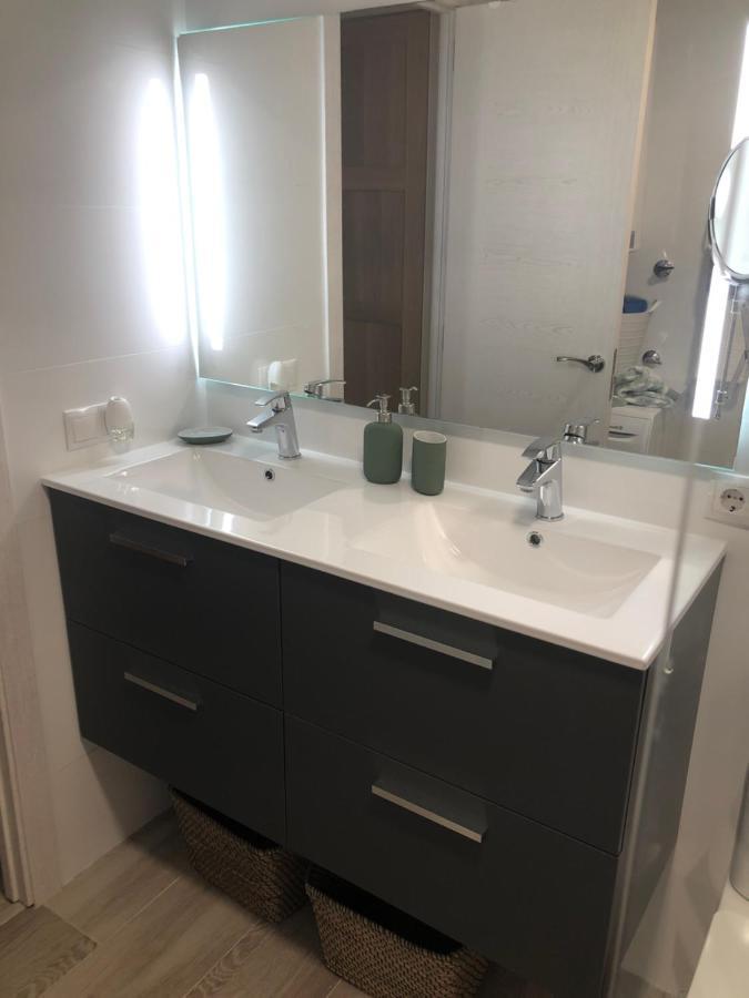 Apartamento Totalmente Reformado Con Piscina Y Jardines Al Lado De La Playa De La Carihuela Torremolinos Dış mekan fotoğraf