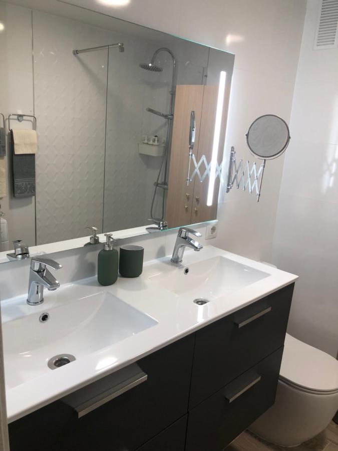 Apartamento Totalmente Reformado Con Piscina Y Jardines Al Lado De La Playa De La Carihuela Torremolinos Dış mekan fotoğraf