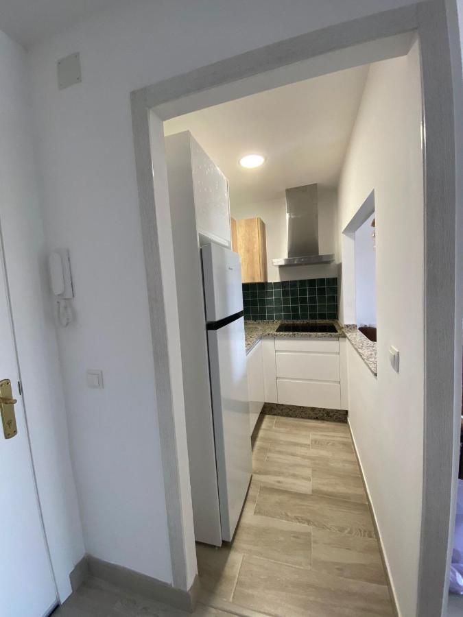Apartamento Totalmente Reformado Con Piscina Y Jardines Al Lado De La Playa De La Carihuela Torremolinos Dış mekan fotoğraf