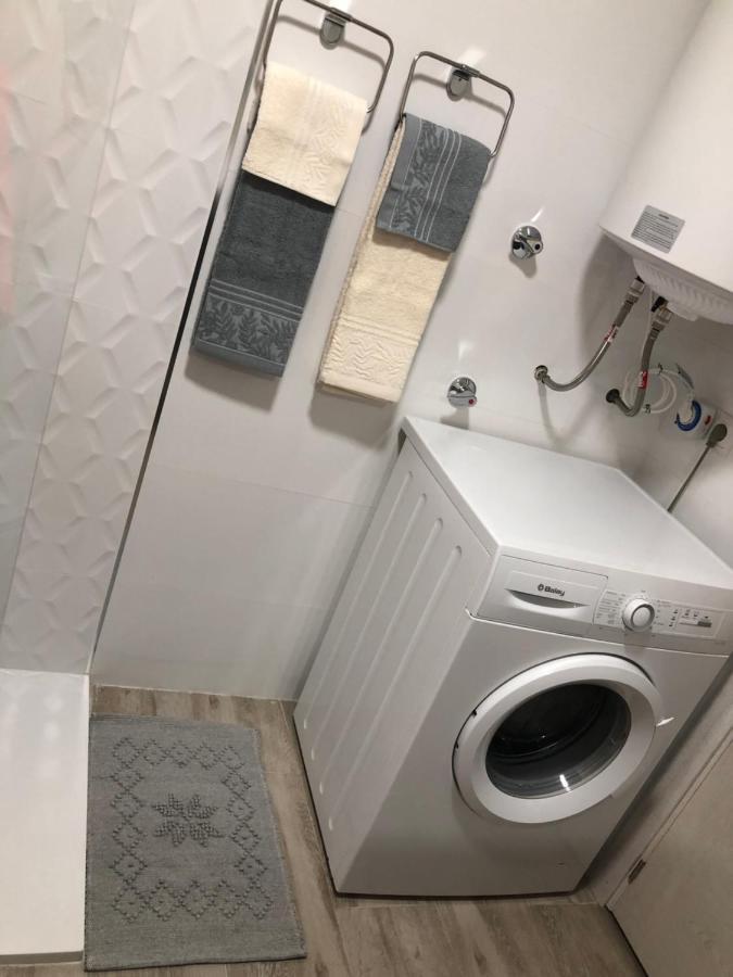 Apartamento Totalmente Reformado Con Piscina Y Jardines Al Lado De La Playa De La Carihuela Torremolinos Dış mekan fotoğraf